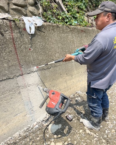 台中護岸植筋加高, 台中水溝蓋加高植筋工程, 台中植筋加高工程, 台中結構補強, 台中耐震補強, 台中水溝加高植筋工程